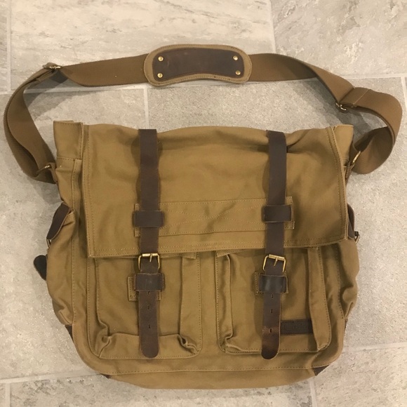 Berchirly Other - Vintage Berchirly Canvas Messenger Bag